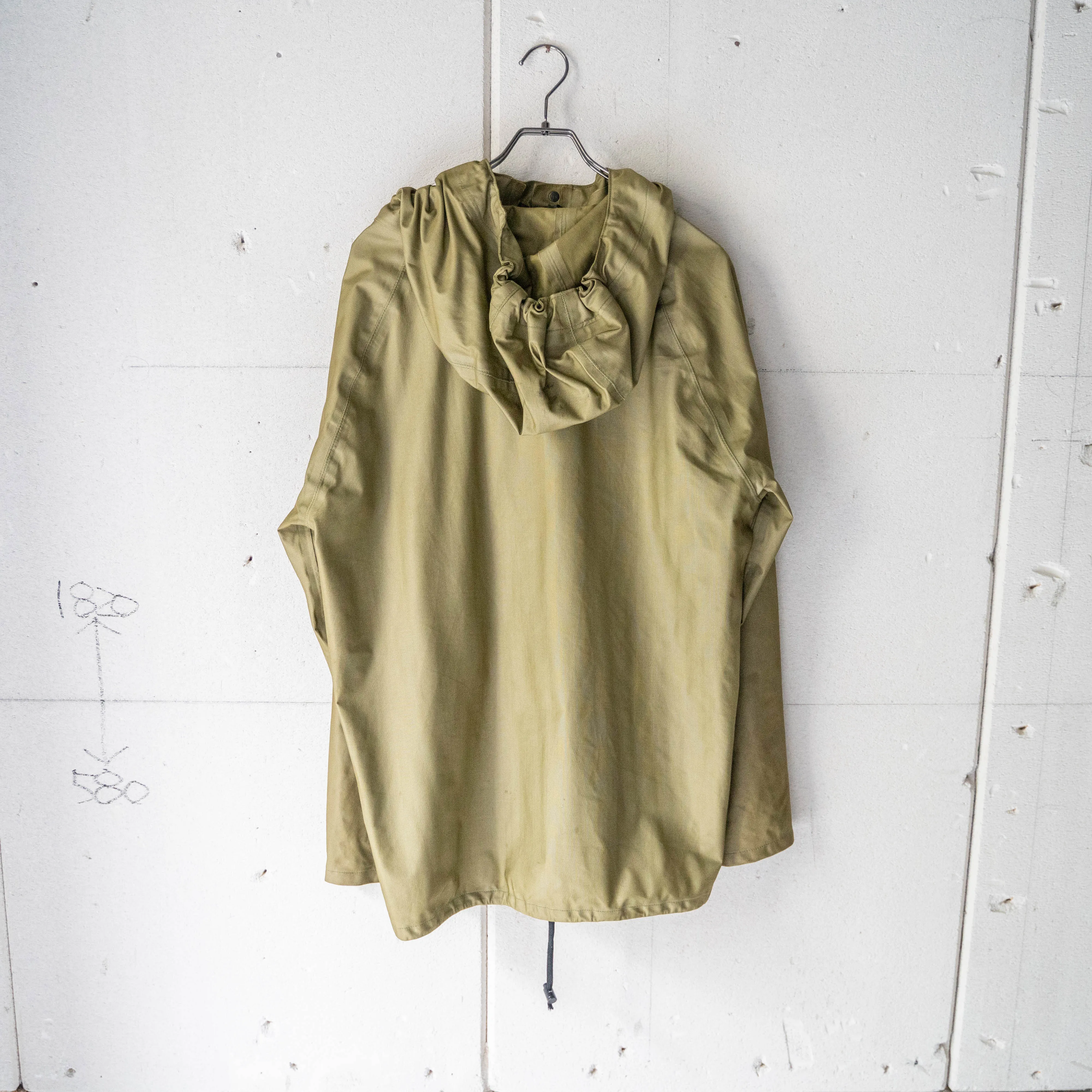 around 1980s khaki color GORE-TEX mountain parka