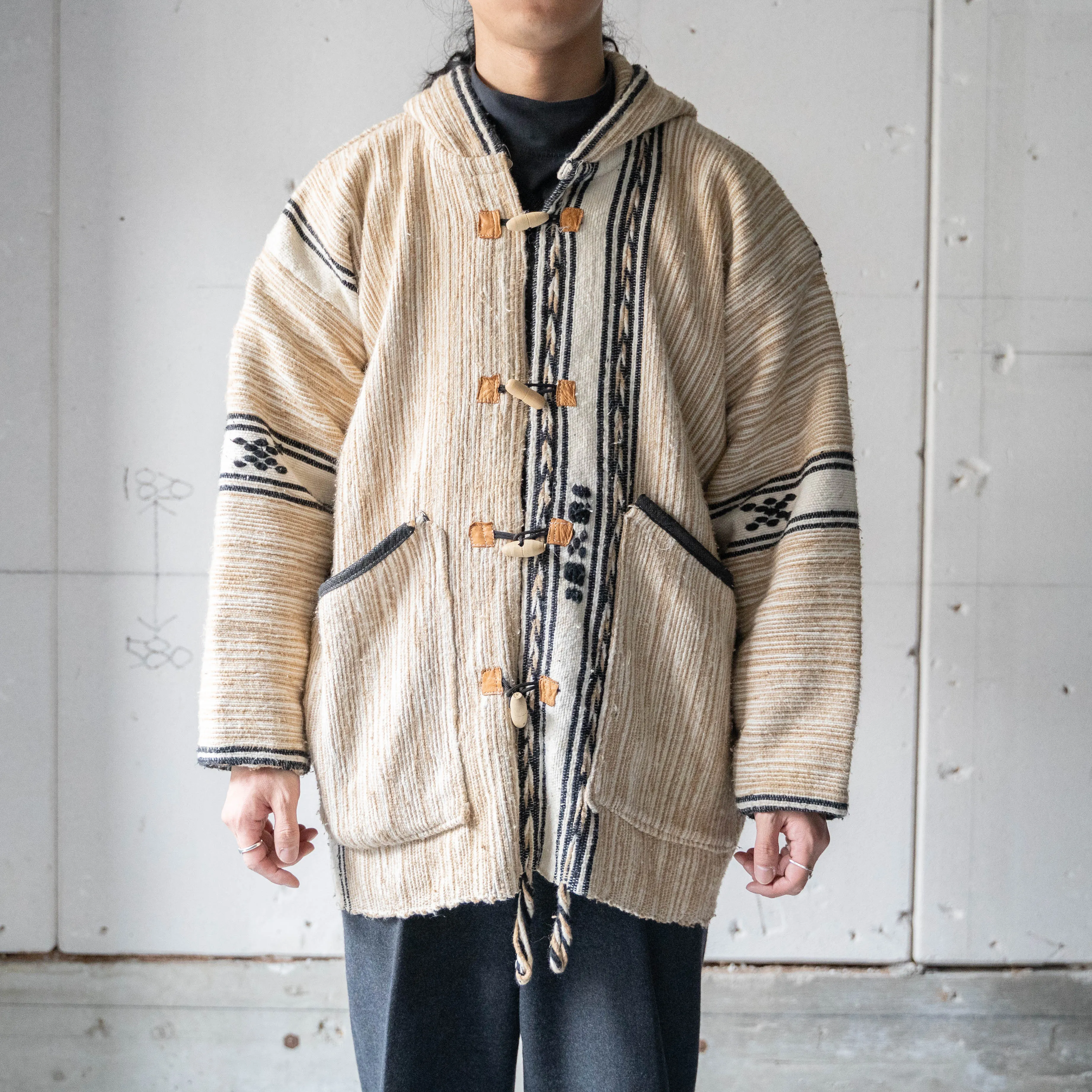 around 1990s ethnic design toggle button parka