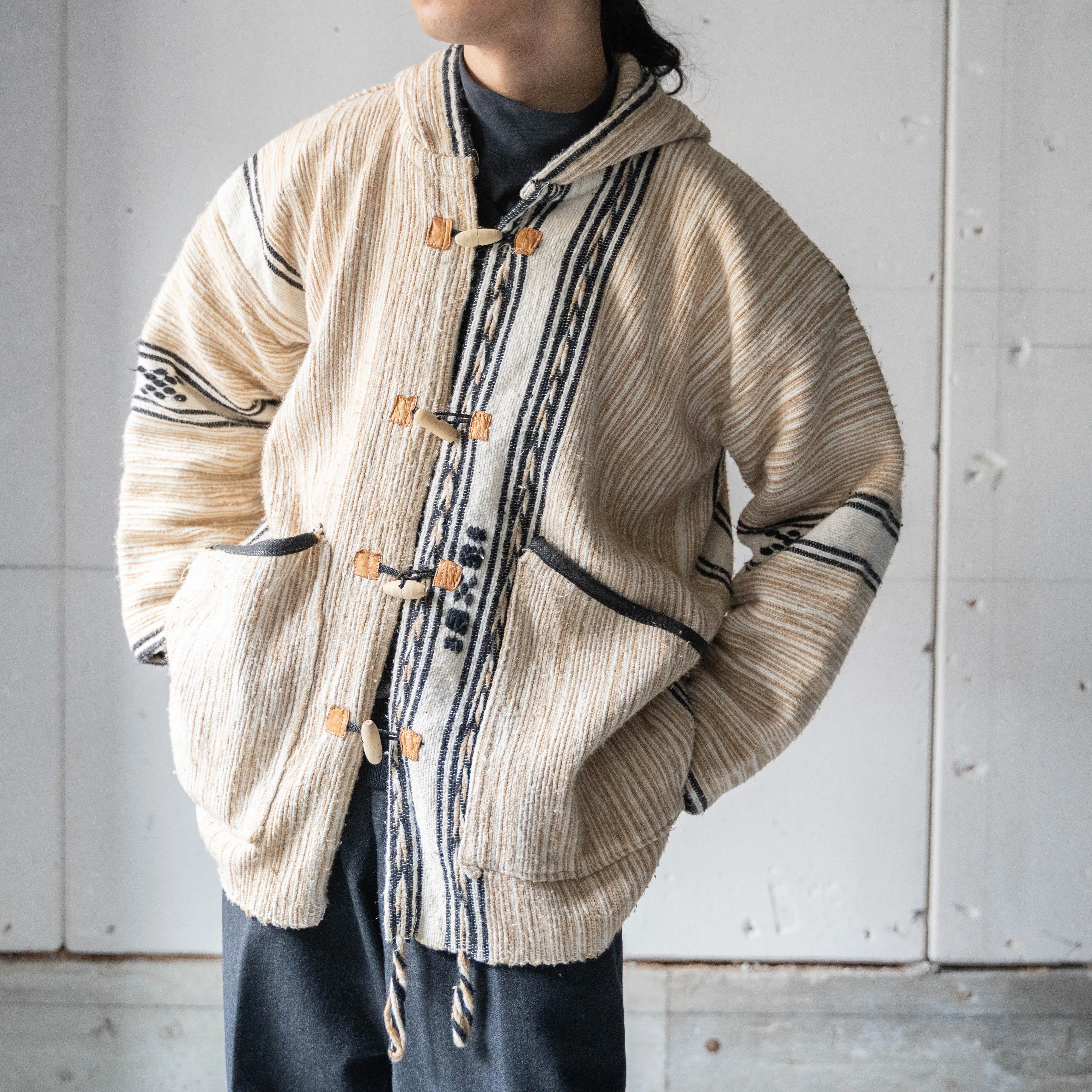 around 1990s ethnic design toggle button parka