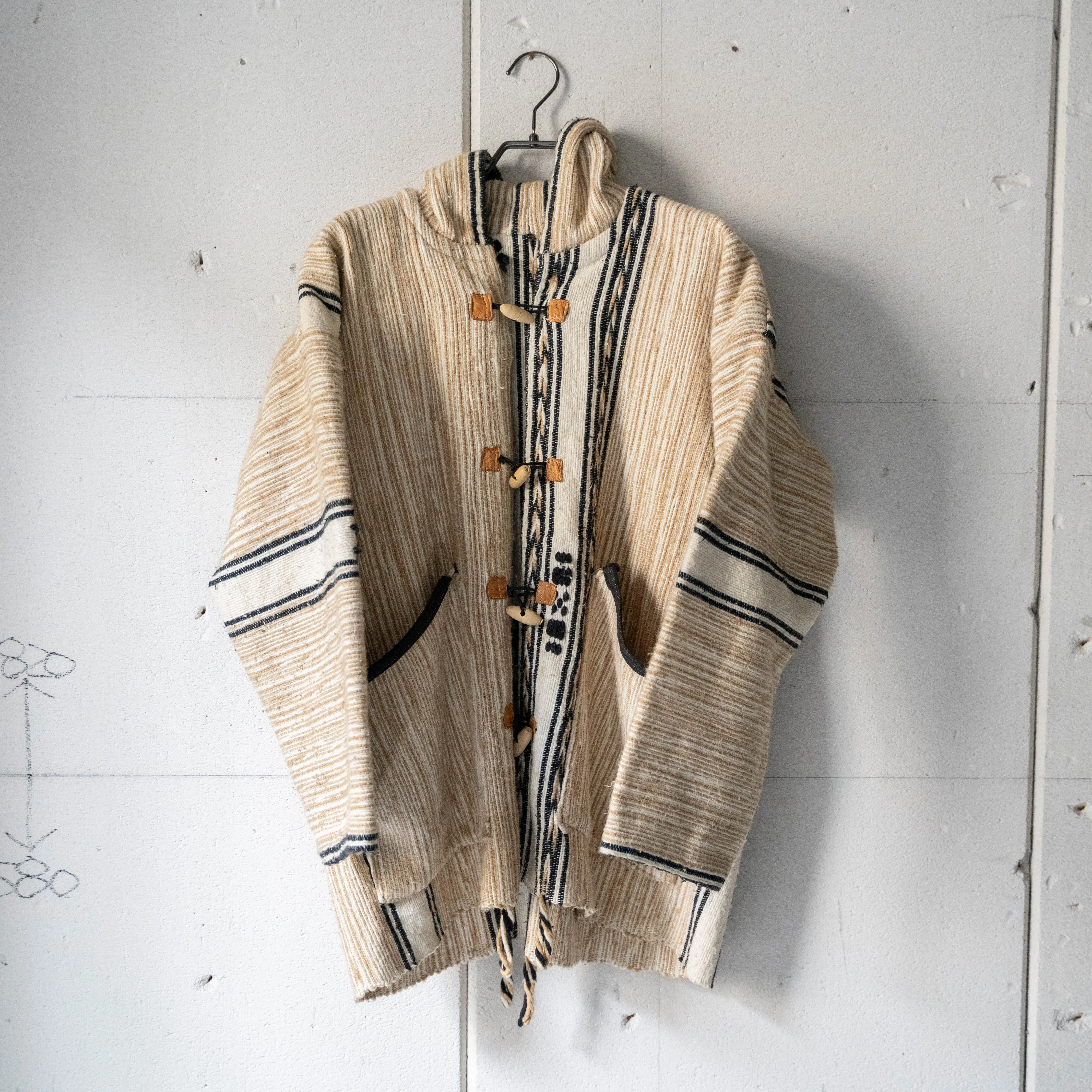 around 1990s ethnic design toggle button parka