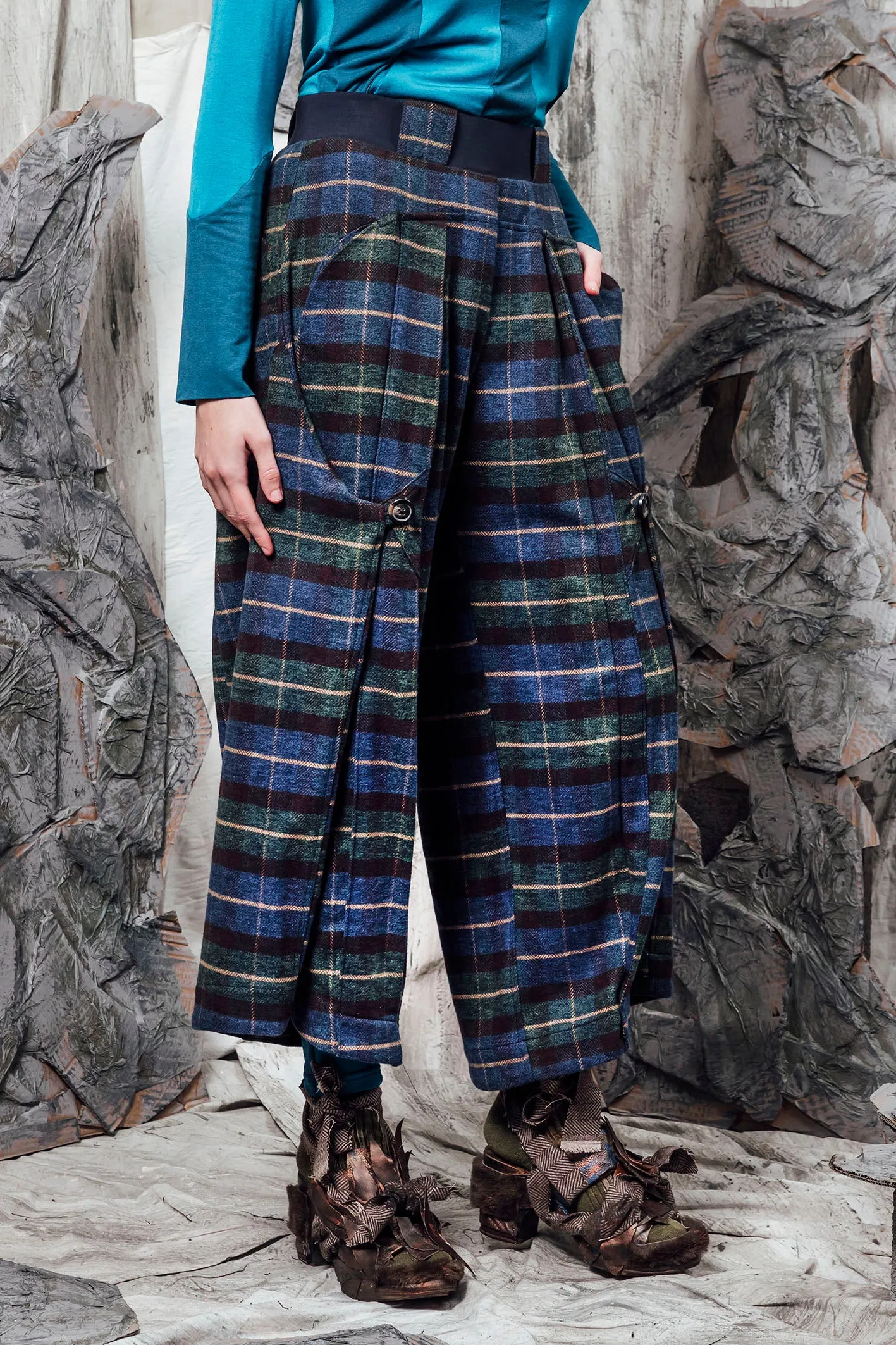 AW24 LYNDON BUTTON FLARE PANTS - JADE TARTAN