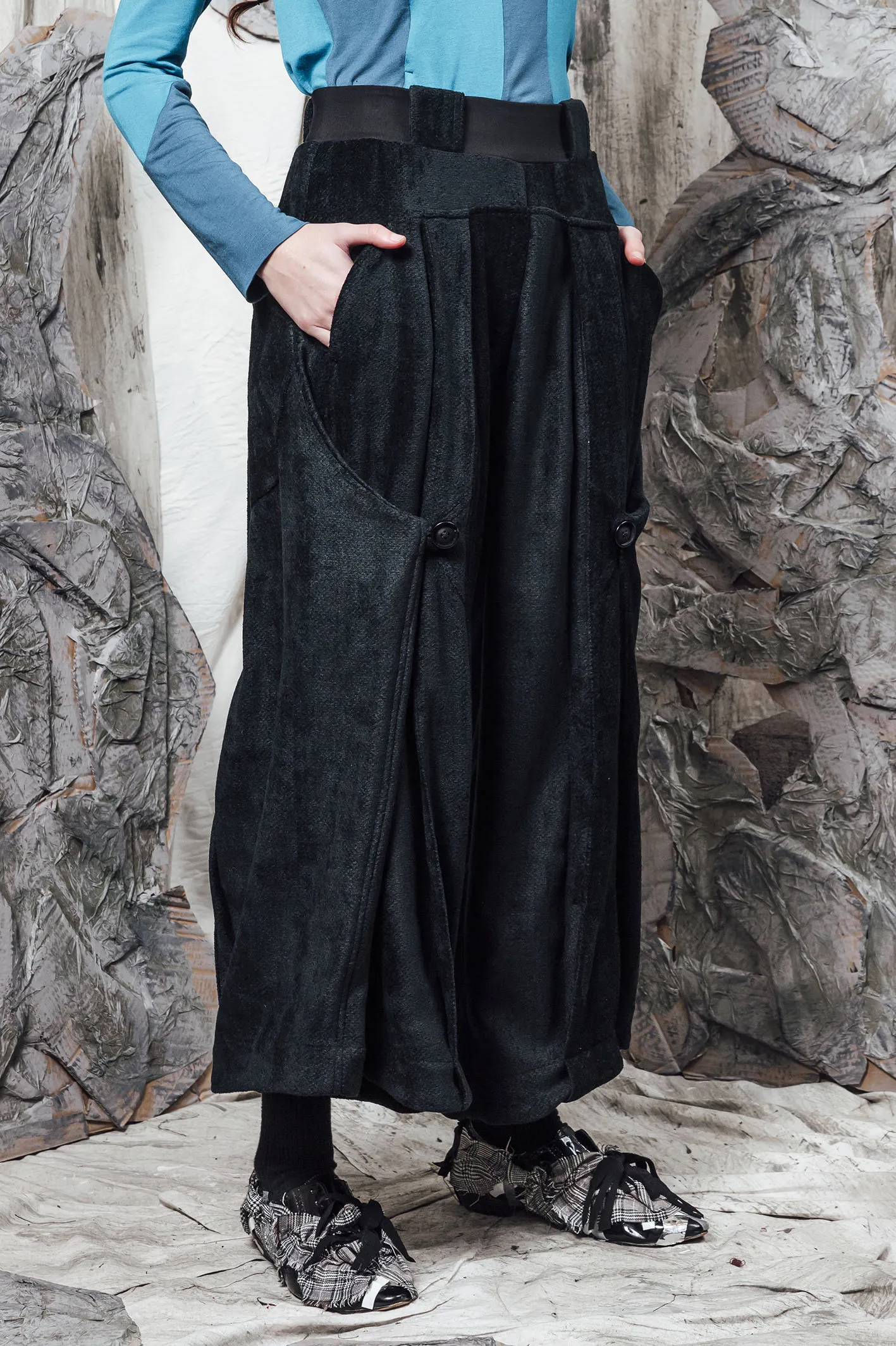 AW24 LYNDON BUTTON FLARE PANTS - OBSIDIAN CHENILLE