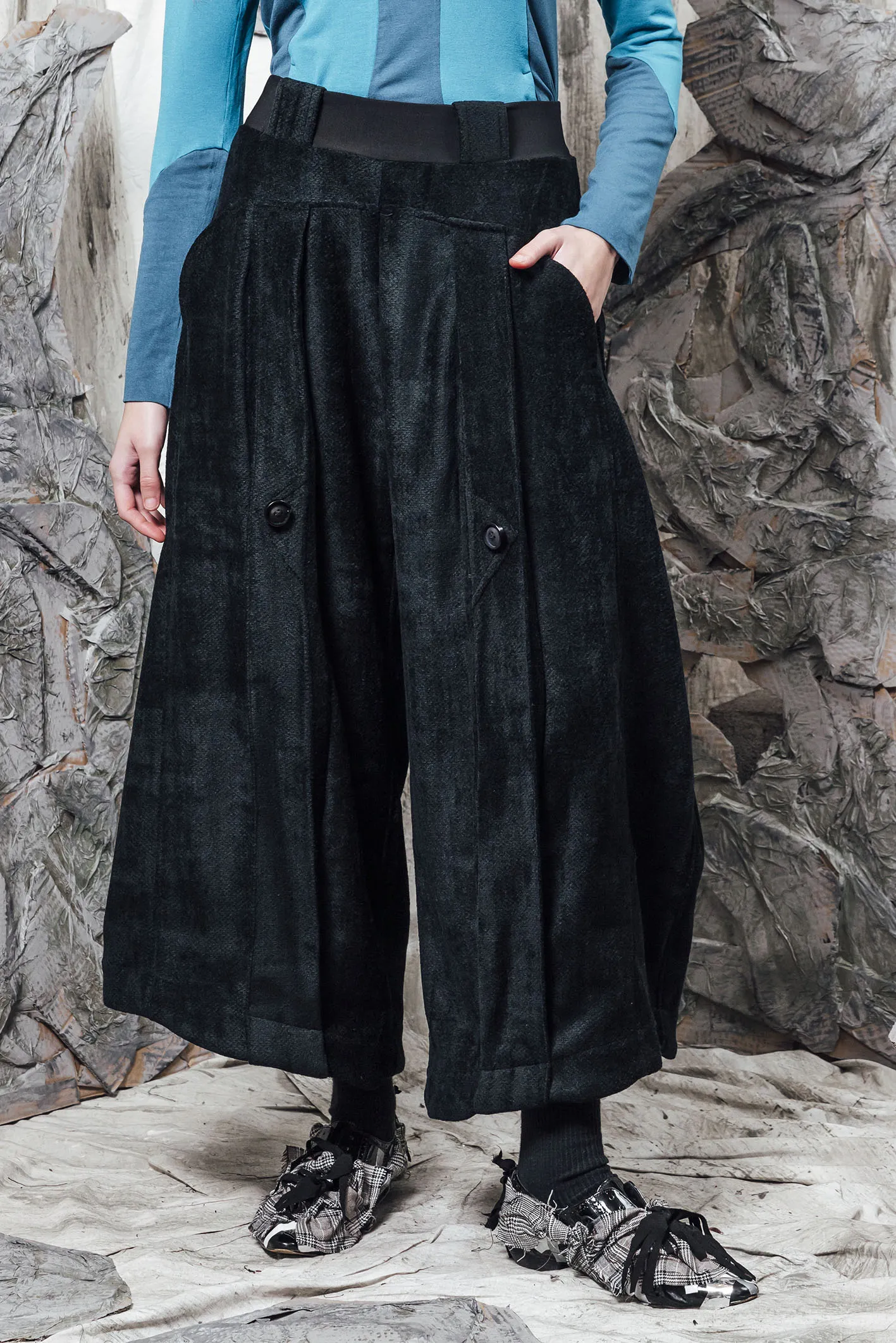 AW24 LYNDON BUTTON FLARE PANTS - OBSIDIAN CHENILLE