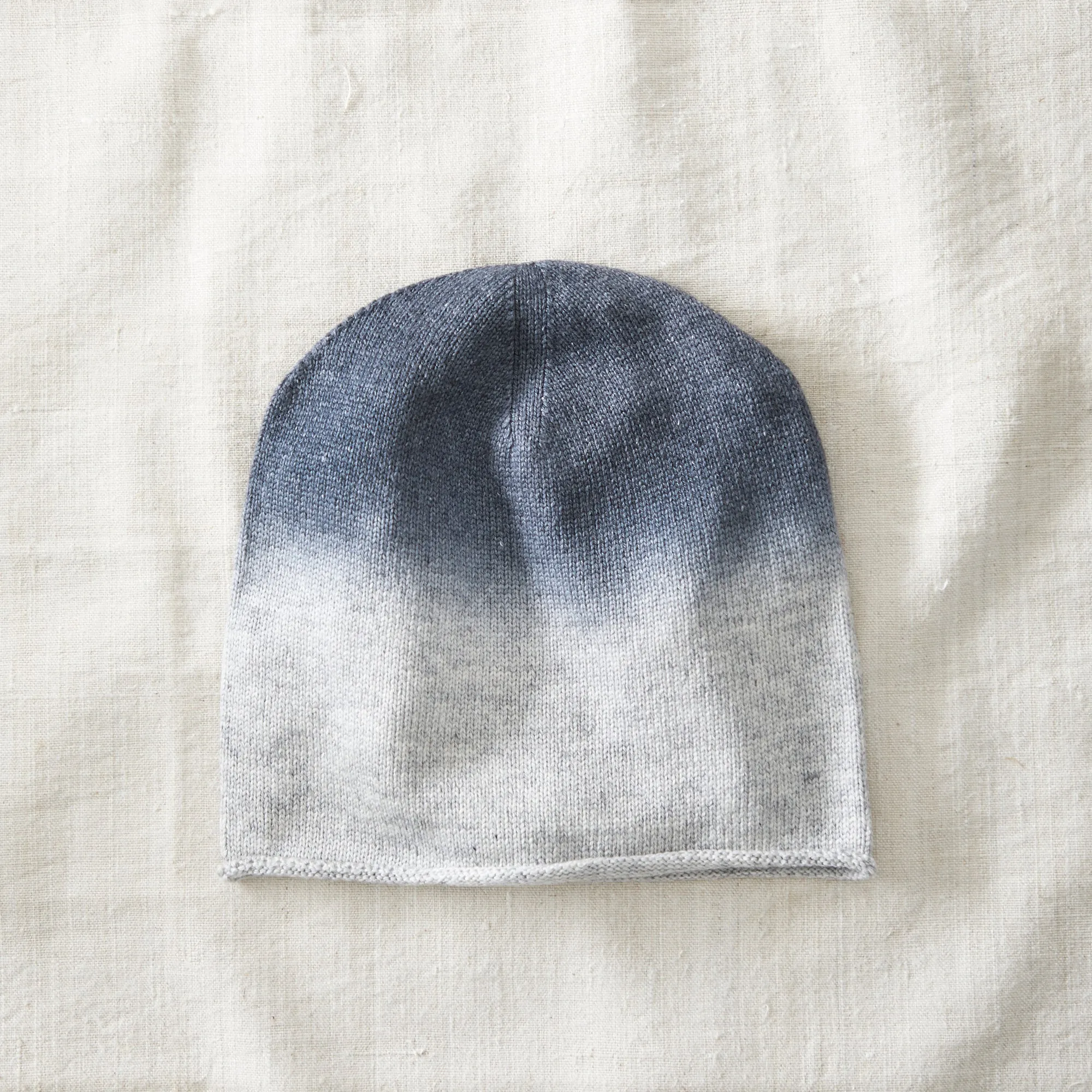 DARJA Dipdye Luxury Merino Beanie Hat (WS)