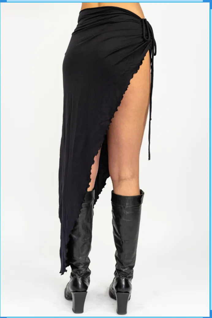 Razor Skirt. Black