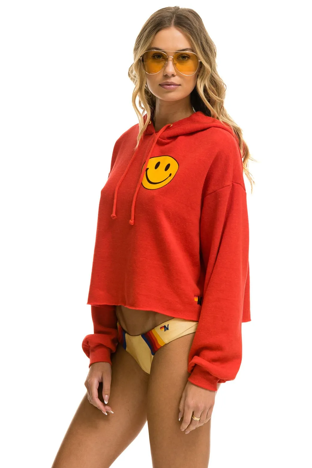 SMILEY 2 RELAXED CROPPED PULLOVER HOODIE - RED