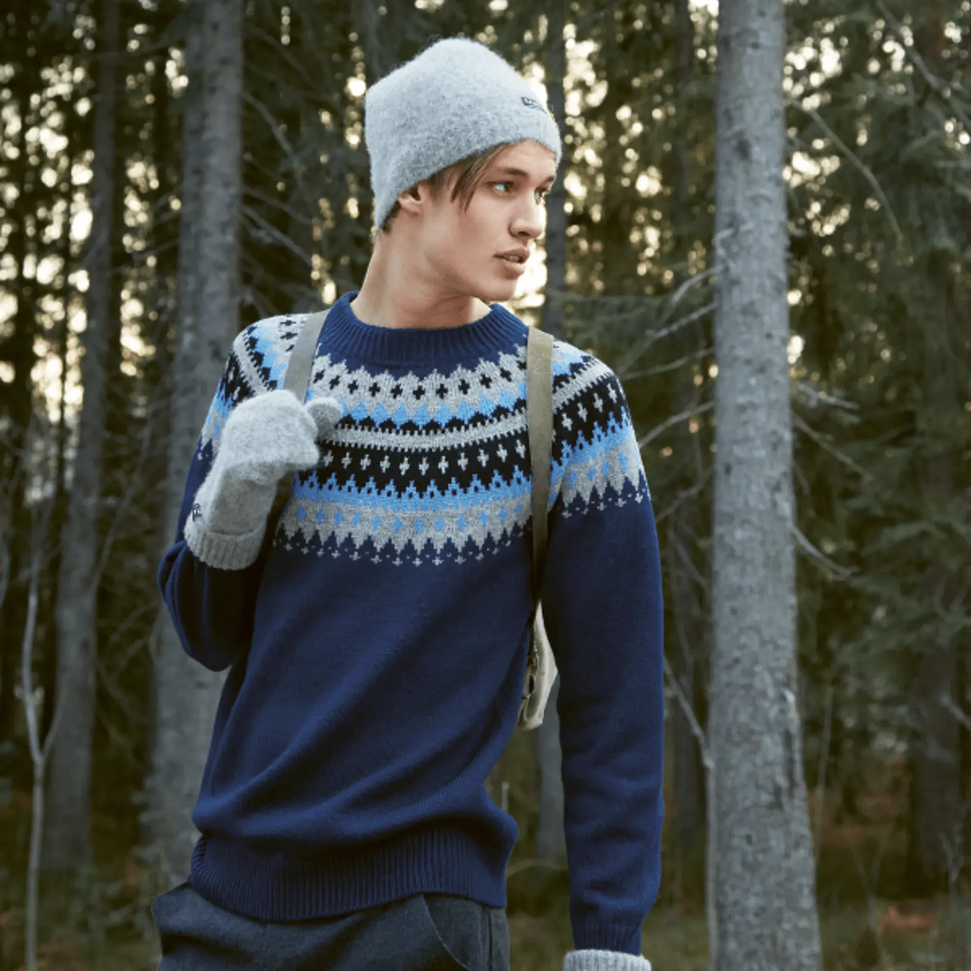 Varde Yoke Sweater 257R in Rauma Finullgarn